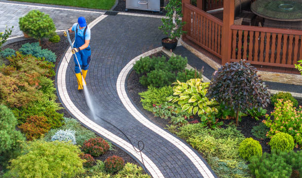 Best Sidewalk Pressure Washing  in Waterflow, NM